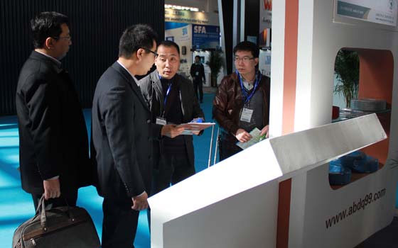 安邦集團(tuán)參加中國(guó)（北京）國(guó)際供熱通風(fēng)空調(diào)、衛(wèi)生潔具及城建設(shè)備與技術(shù)展會(huì)現(xiàn)場(chǎng)(圖5)