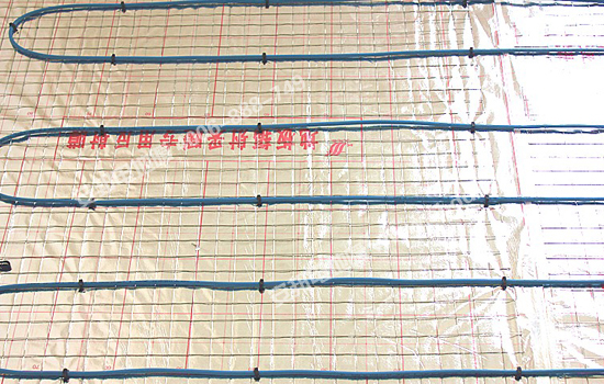 安裝完好的發(fā)熱電纜